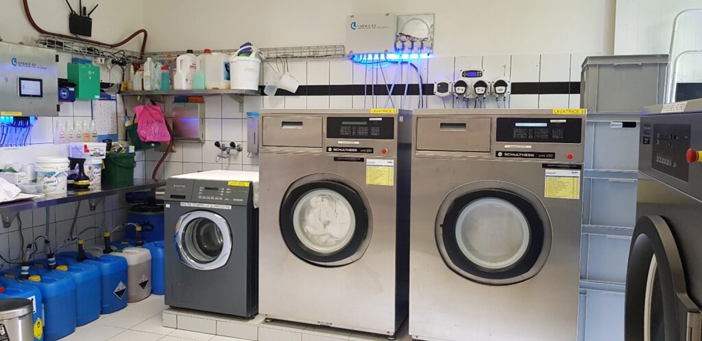 Waschmaschinen und Dosieranlage
